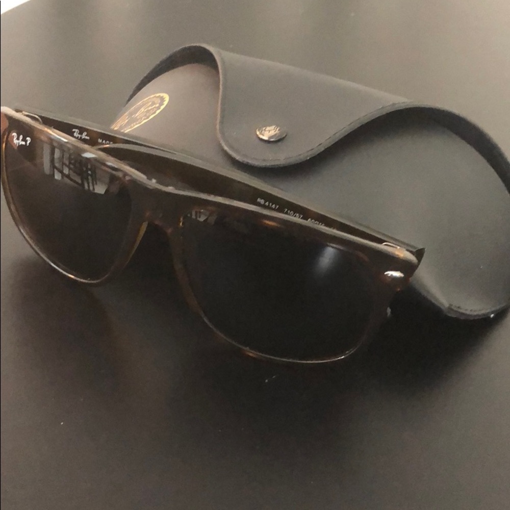 Brown framed Ray-Bans